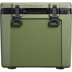 Stanley 1913 Adventure Outdoor Cooler 47.3L - Dried Pine | Isolamento con Schiuma a Doppia Parete - Senza BPA - Frigo Portatile - Frigo da campeggio robusto - Frigo da viaggio robusto