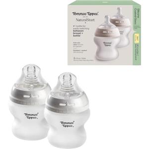 Tommee Tippee Biberon in vetro Natural Start con rivestimento in silicone per l'allattamento fin dalla nascita, 150 ml, confezione da due