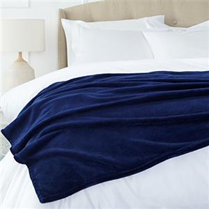 Amazon Basics Copriletto non riscaldata, in morbido velluto, 168 x 229 cm, blu navy