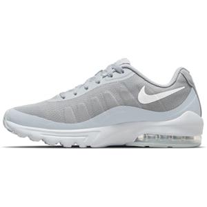 NIKE Men's Air Max Invigor Basketball Shoe